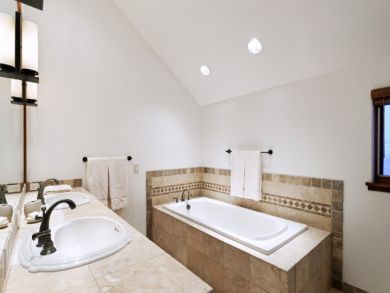 Luxury Aspen Vacation Rental Home Five Bedrooms